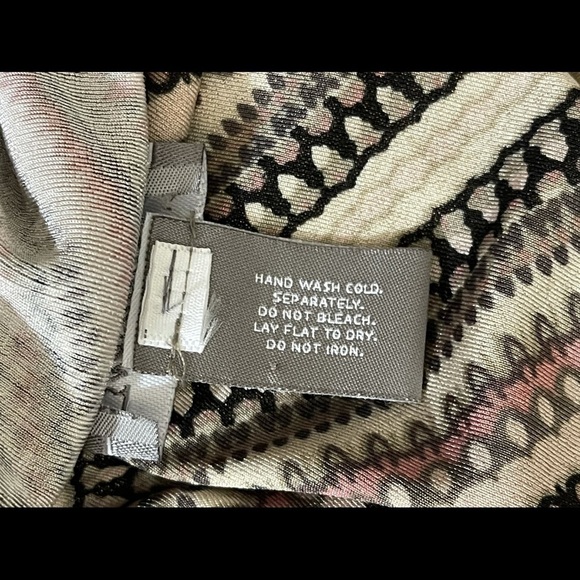 Travelers by Chico’s sz sz 1 top knit zigzag print - Picture 12 of 12